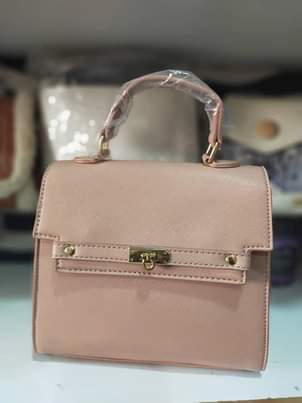A picture of Ladies bags