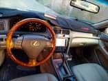 A picture of Lexus ES300
