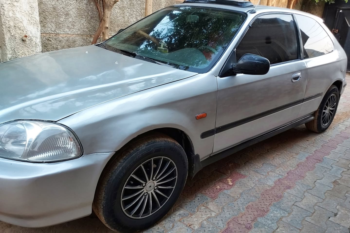 A picture of Honda civic manual