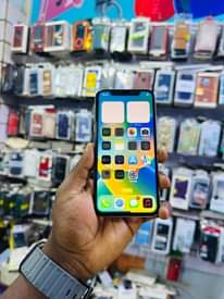 A picture of Iphone X