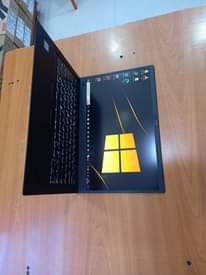 A picture of LENOVO X1 CARBON
