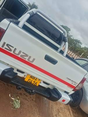 classifieds/cars isuzu