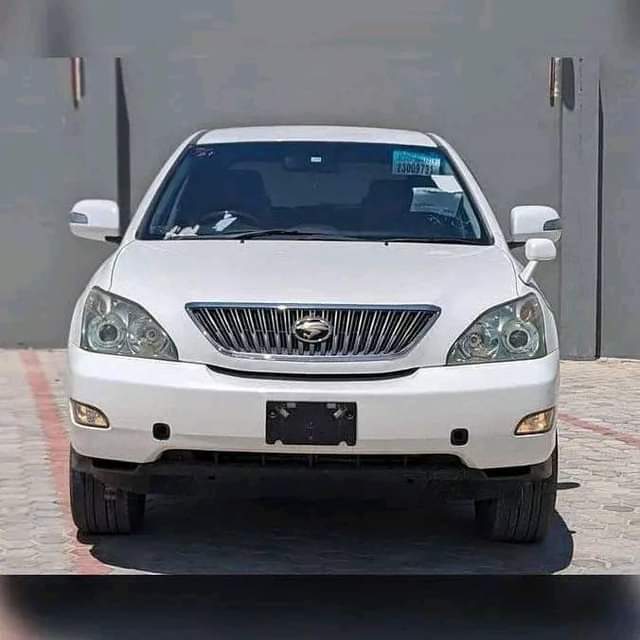 A picture of TOYOTA HARRIER