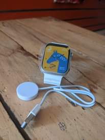 A picture of Smart watch kali za design tofauti