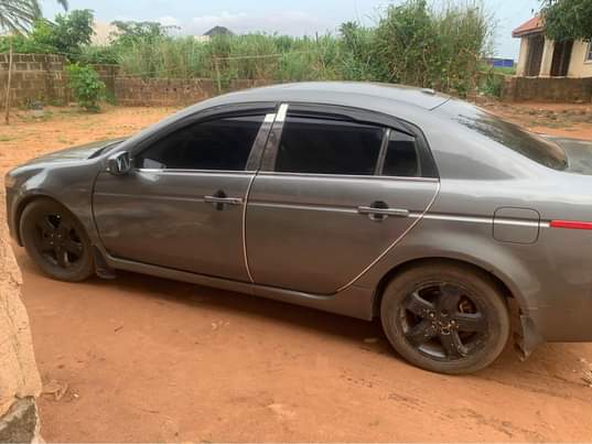 A picture of Acura TL 07