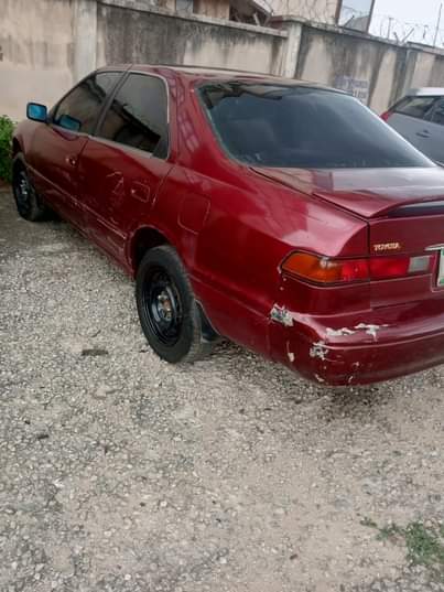 A picture of Toyota Camry tiny light Painted body okay AC is working