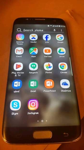 A picture of phone
