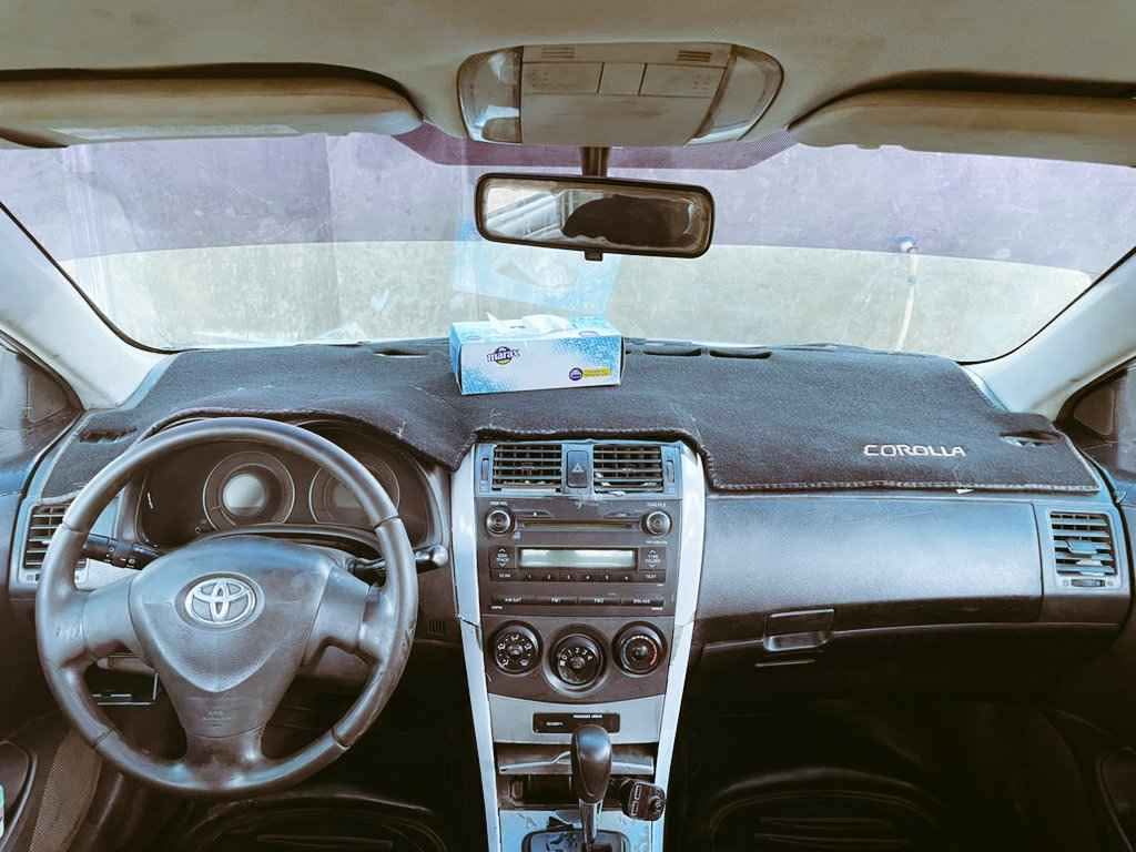 A picture of Toyota corolla 010