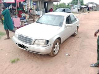 A picture of Mercedes 2001