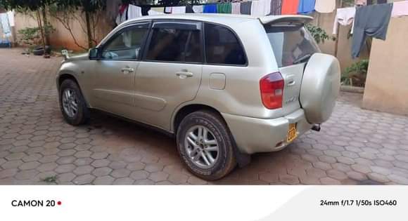 A picture of Toyota rav4