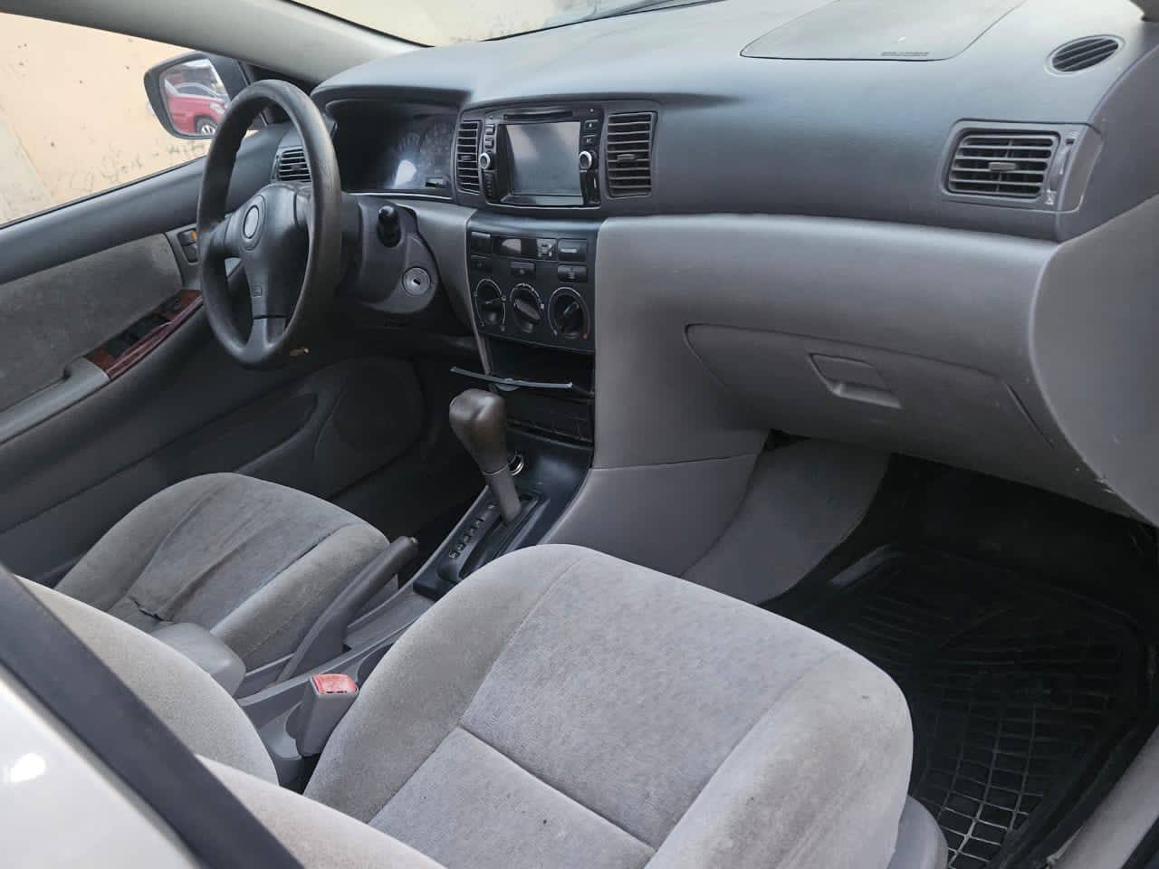 A picture of Toyota Corolla 2004