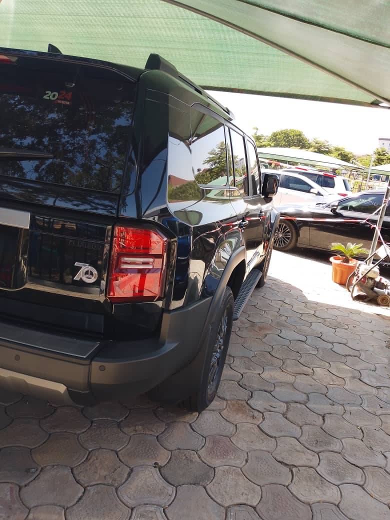 A picture of Toyota land cruiser 2024