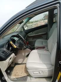 A picture of TOKUNBO STANDARD LEXUS RX330 2006 MODEL PRICE 6 9M