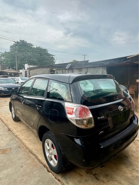 A picture of Nigerian used Toyota Matrix year 2004