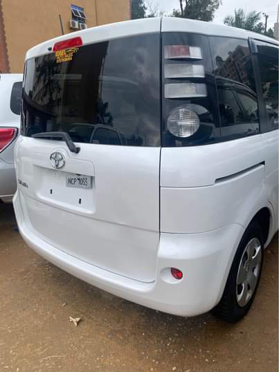 A picture of SIENTA Fuel saving 2010 VVTI Engine UBR Cream interior Installments
