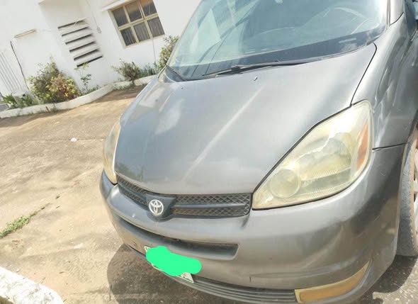 A picture of Toyota Sienna