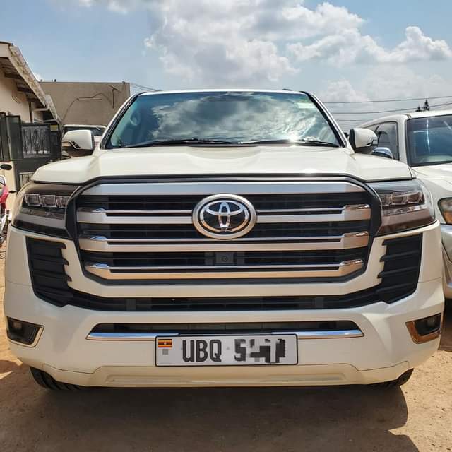 A picture of V8 GXR 2016 2020KIT 240