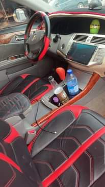 A picture of Toyota Avalon limited edition