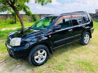 A picture of Nissan x trail
