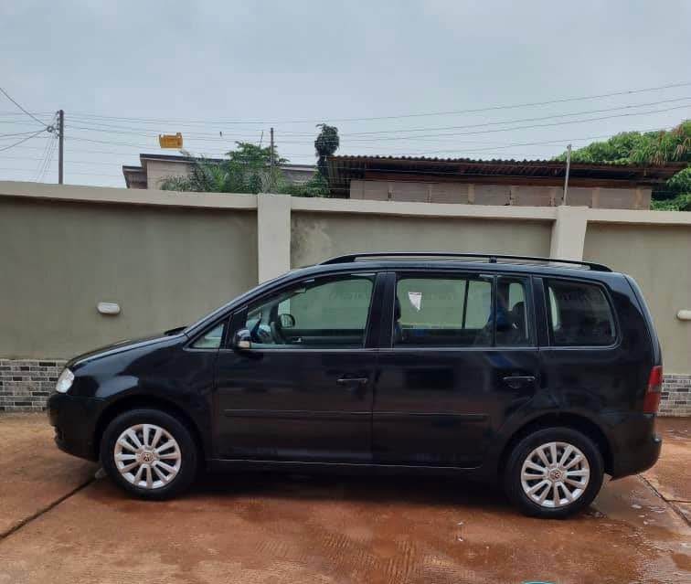 A picture of Volkswagen Touran Space Bus