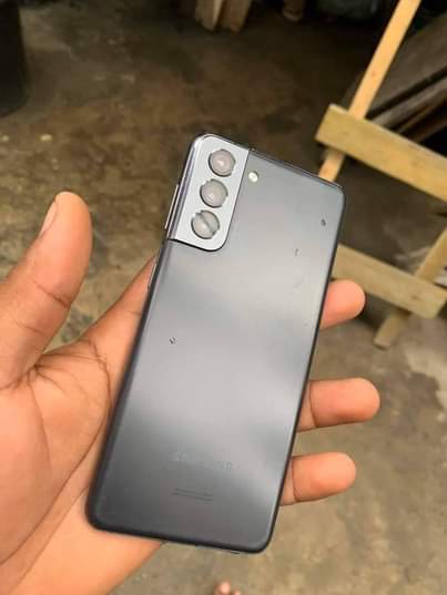 A picture of SAMSUNG GALAXY S21 ULTRA 5G
