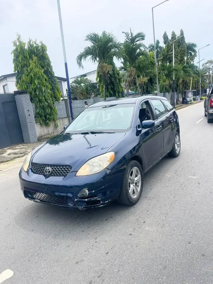 A picture of 2004 Toyota Matrix