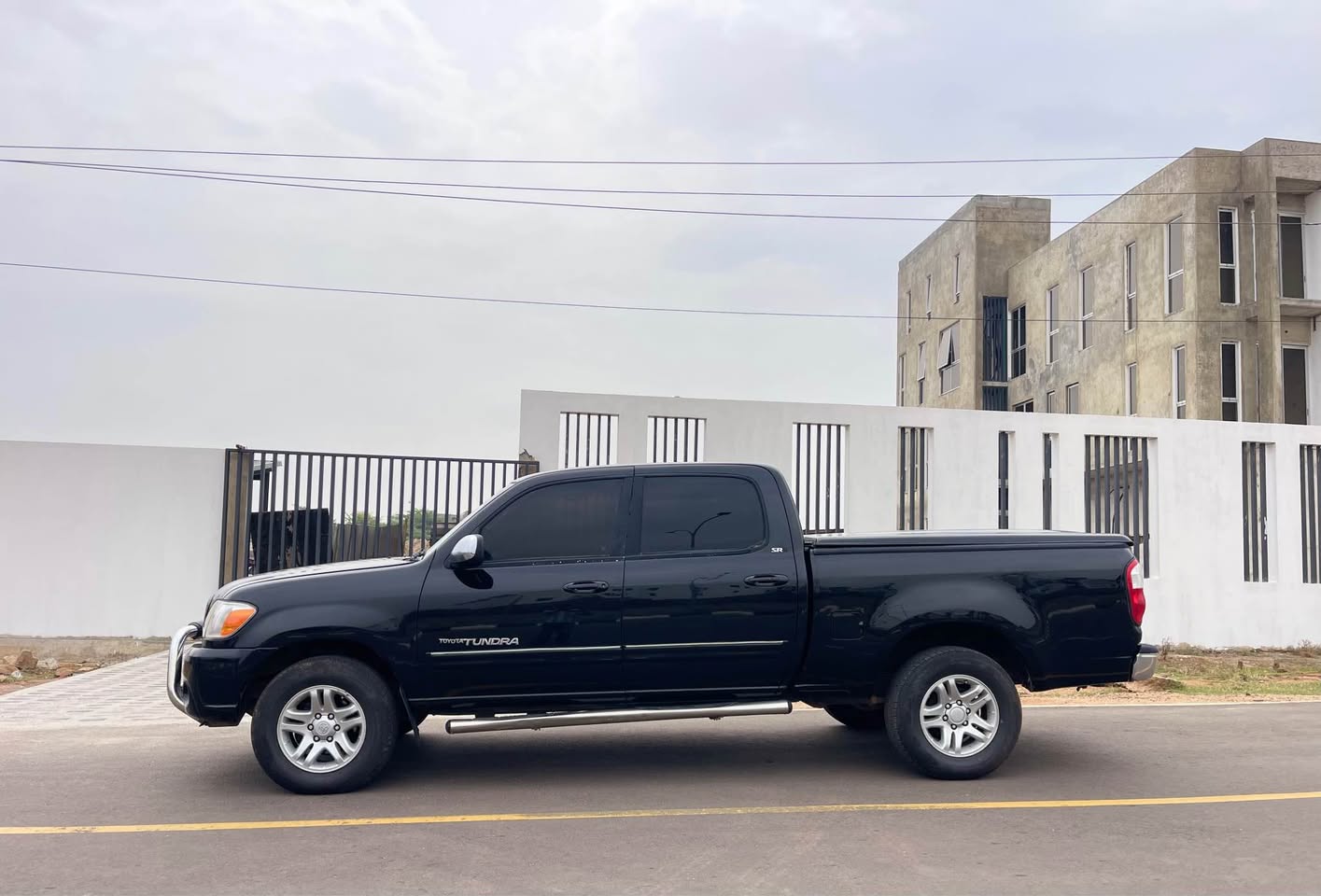 A picture of SOUND PRE OWNED 2006 TOYOTA TUNDRA V8 9 500 000