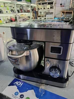 A picture of  Bake Like a Pro Exclusive Deal on Cake Mixers