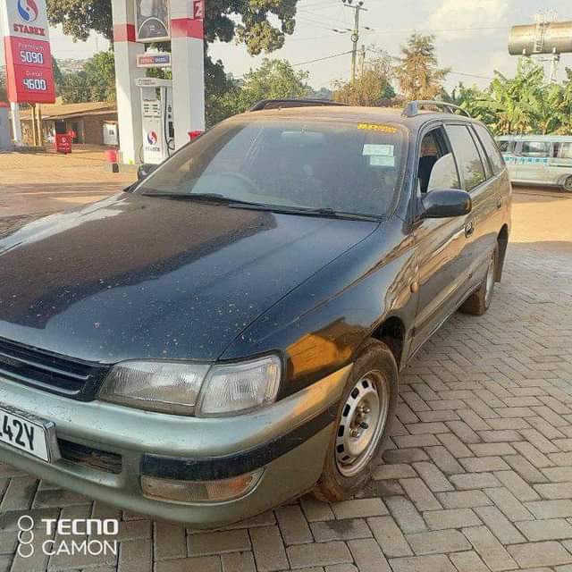 A picture of 1979 Toyota caldina 1995