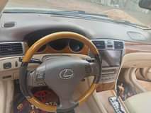 A picture of Es330 Gold