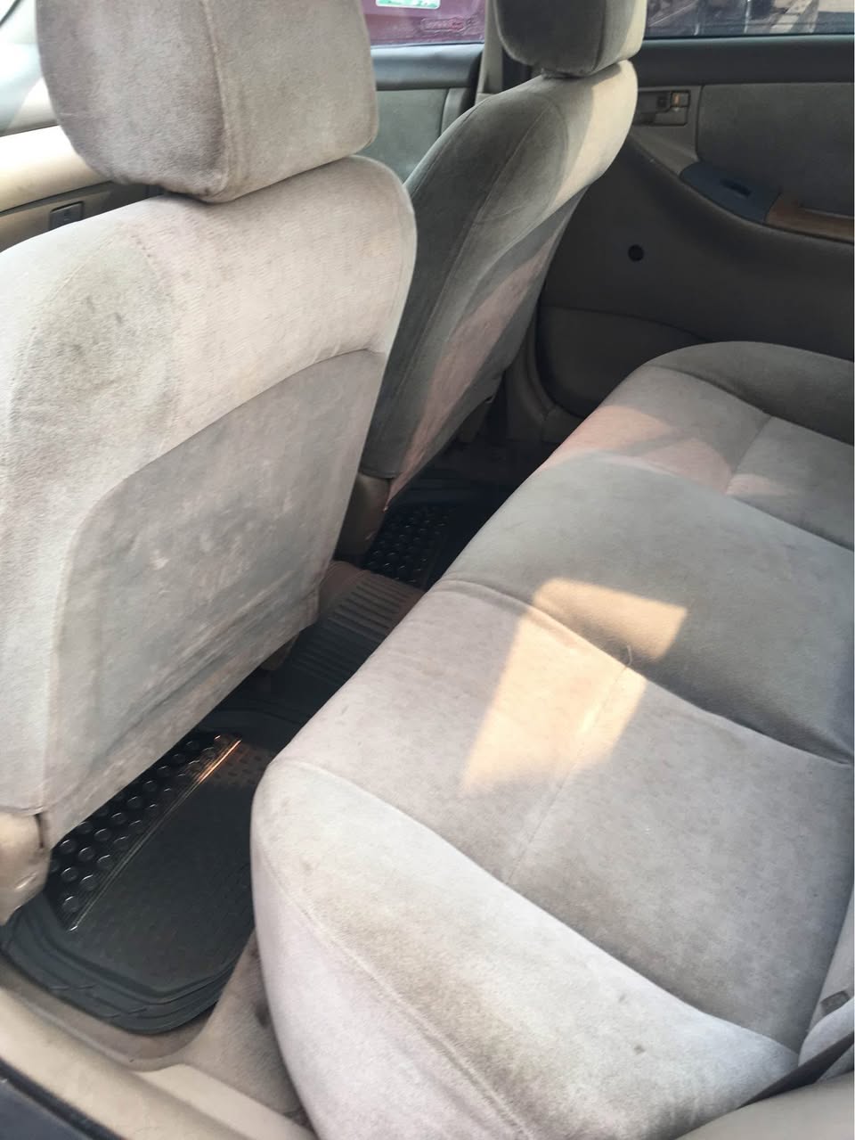 A picture of Toyota Corolla for sell 5M is working perfect engine gear