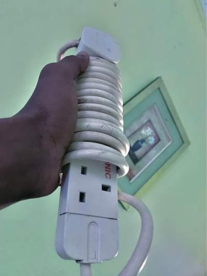 A picture of E Tronic ziko mbili kila moja 10 000 HAIPUNGUI 0719422347
