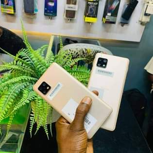 A picture of Aquos R5G at 350k call on 0708573469