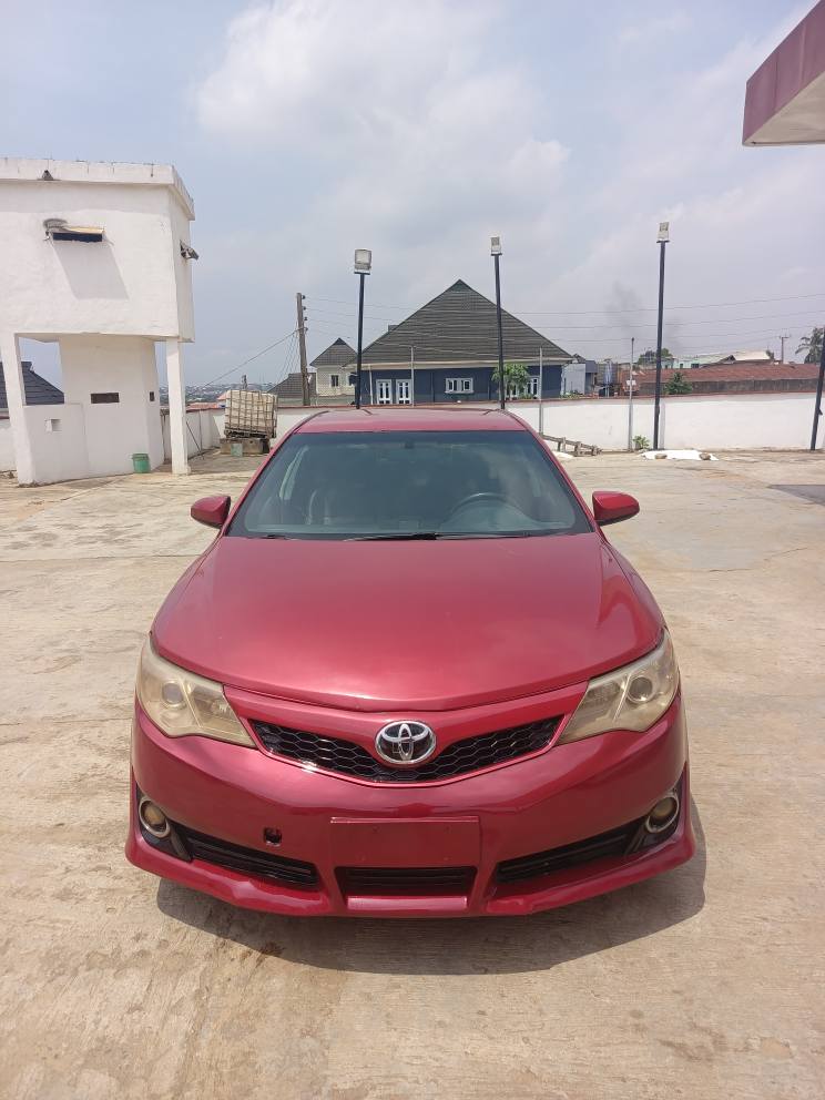 A picture of Toyota Camry 2013