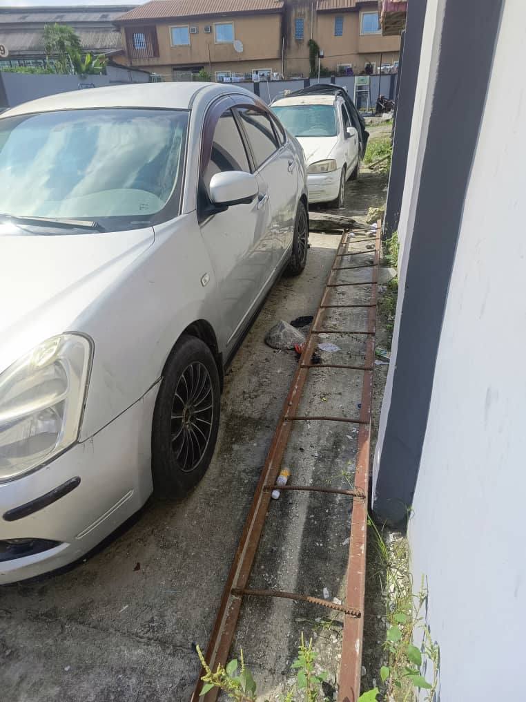 A picture of Nissan bluebird