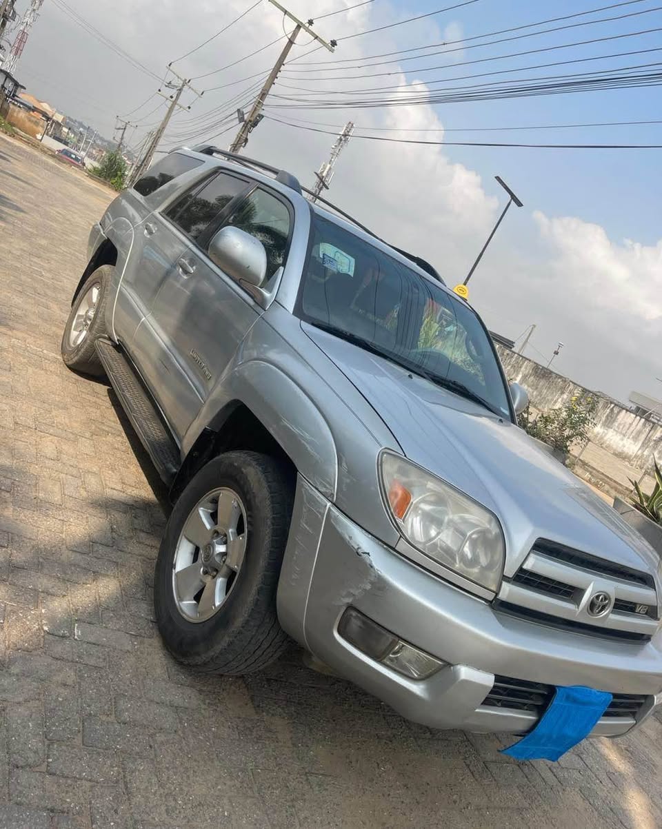 A picture of 4Runner 2005 model