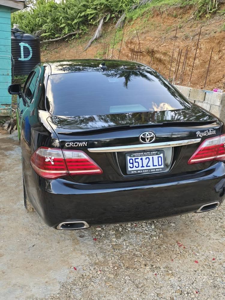 saloon cars