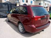 A picture of Toyota sienna 2005 Registered Untouched engine and gear Chilling ac