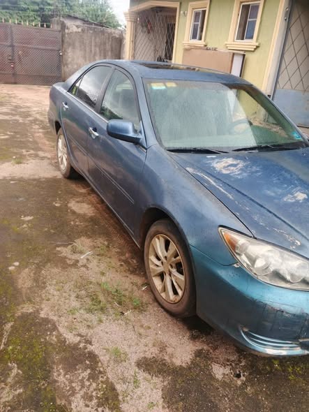 A picture of Toyota Camry 2 4 2004 Model