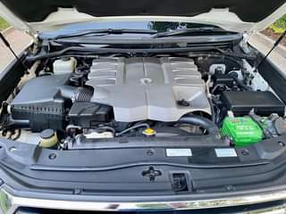 A picture of TOYOTA LAND CRUISER V8 0789200764 0757455444