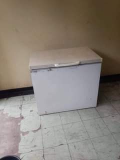 classifieds/fridges