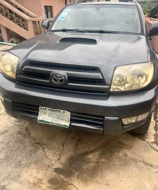 A picture of Toyota 4Runner