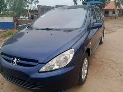 A picture of Belgium Standard Used PEUGEOT 307 manual Transmission with Sound e10