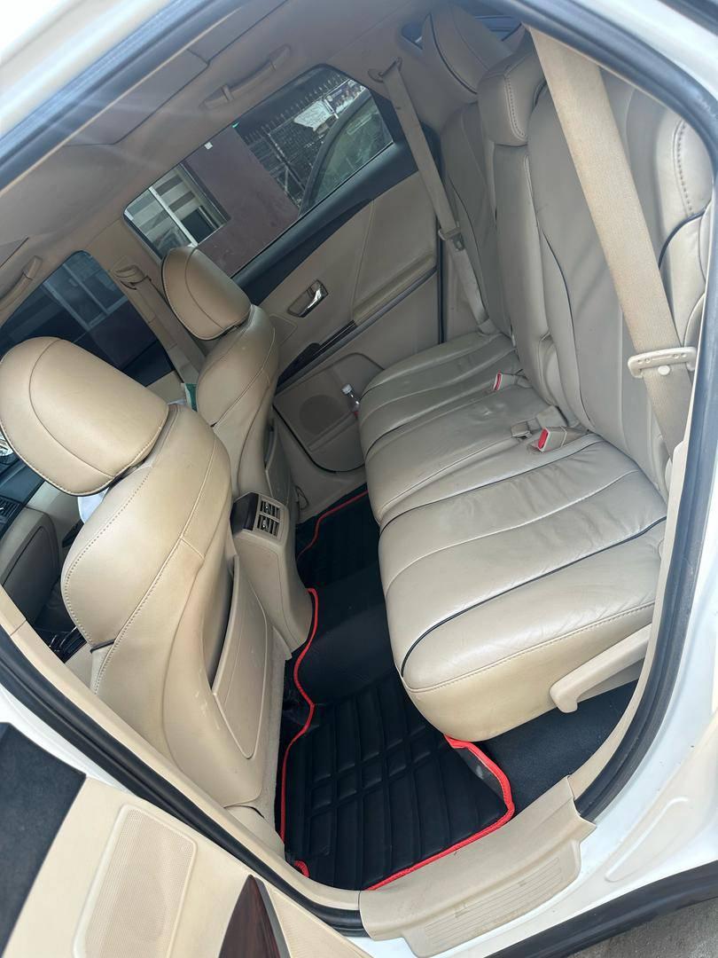 A picture of 2014 venza