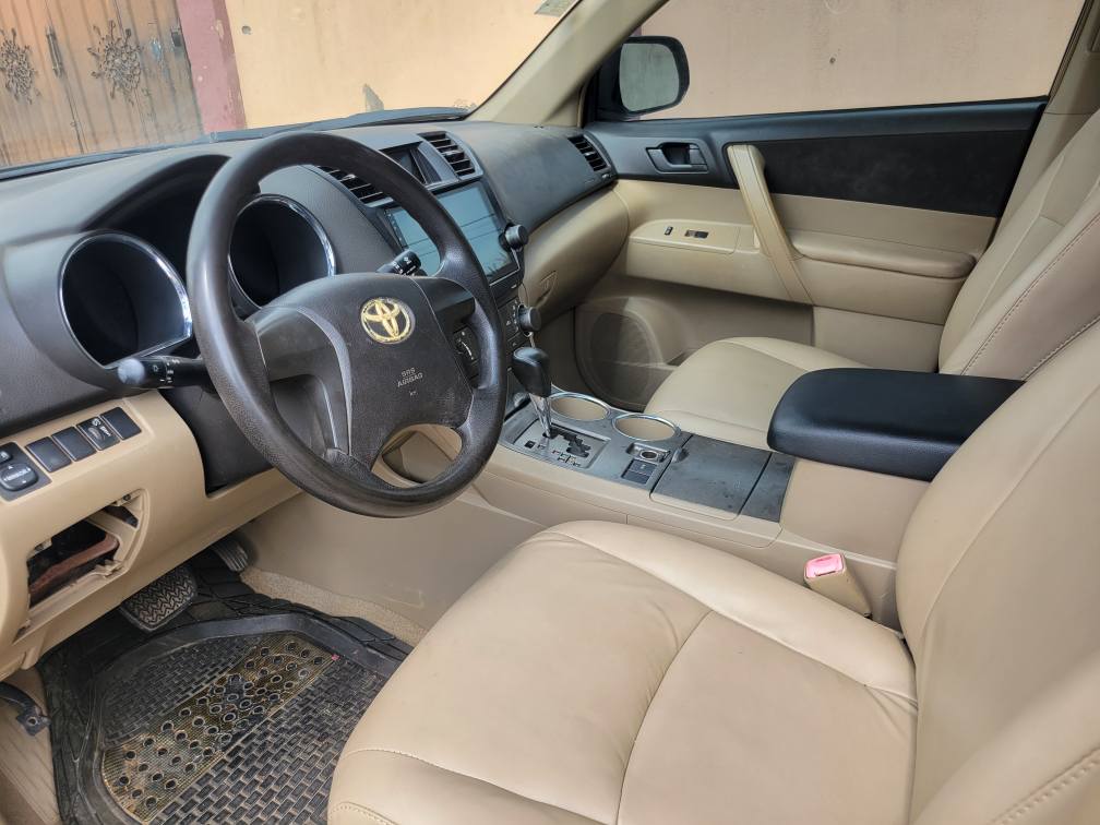 A picture of Toyota highlander 2008