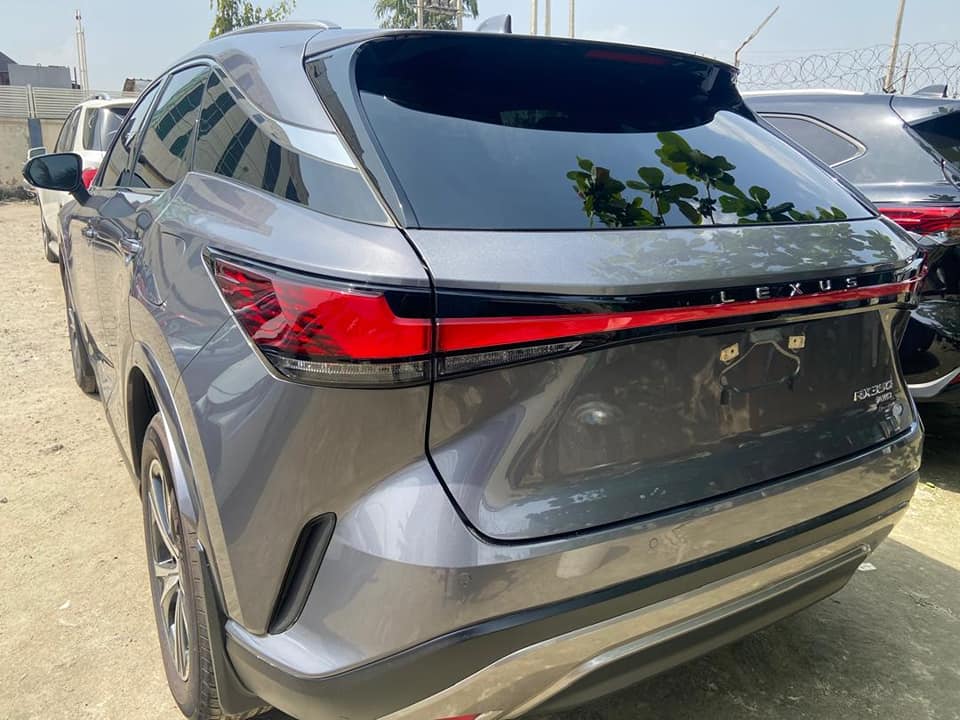 A picture of Tokumbo 2024 lexus RX 350 1600 mileage 140M