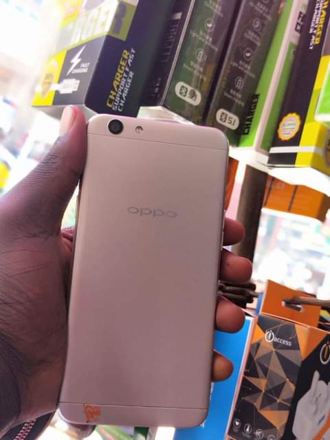 A picture of OPPO F1s