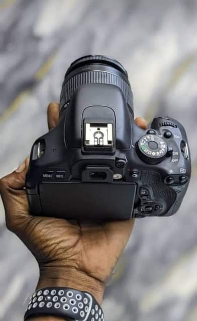 A picture of Canon D600
