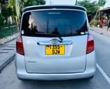 A picture of TOYOTA RACTIS BEI MILION 8 3