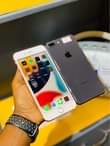 A picture of Samsang iphone Oppo